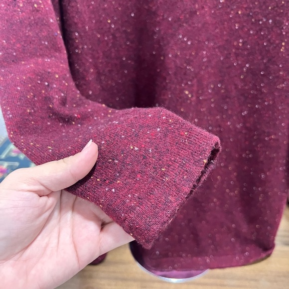 Chic Burgundy Turtleneck Sweater - Picture 2 of 4